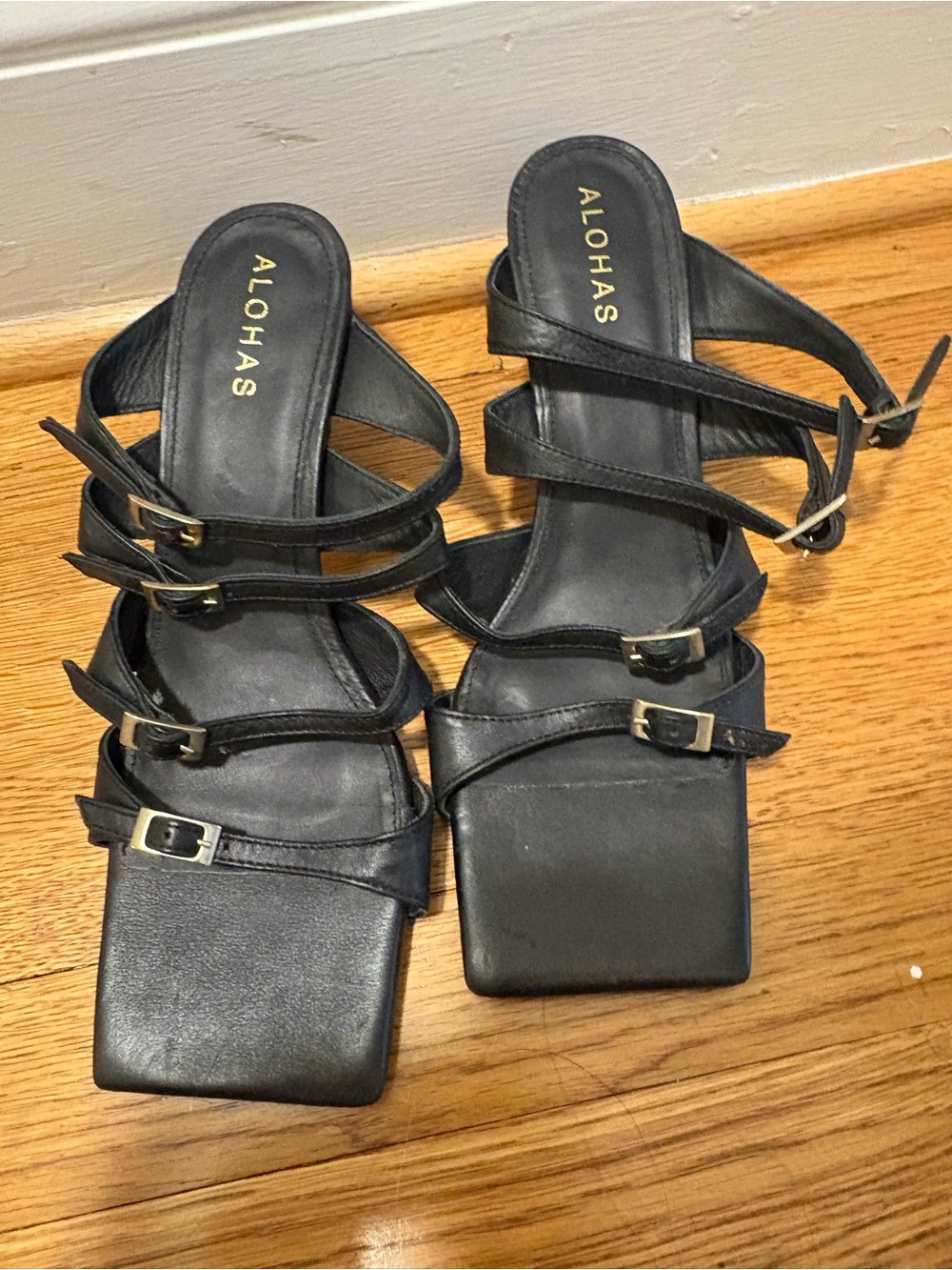 ALOHAS Black Strappy Square-Toe Sandals Kitten Heels - Picture 3 of 6